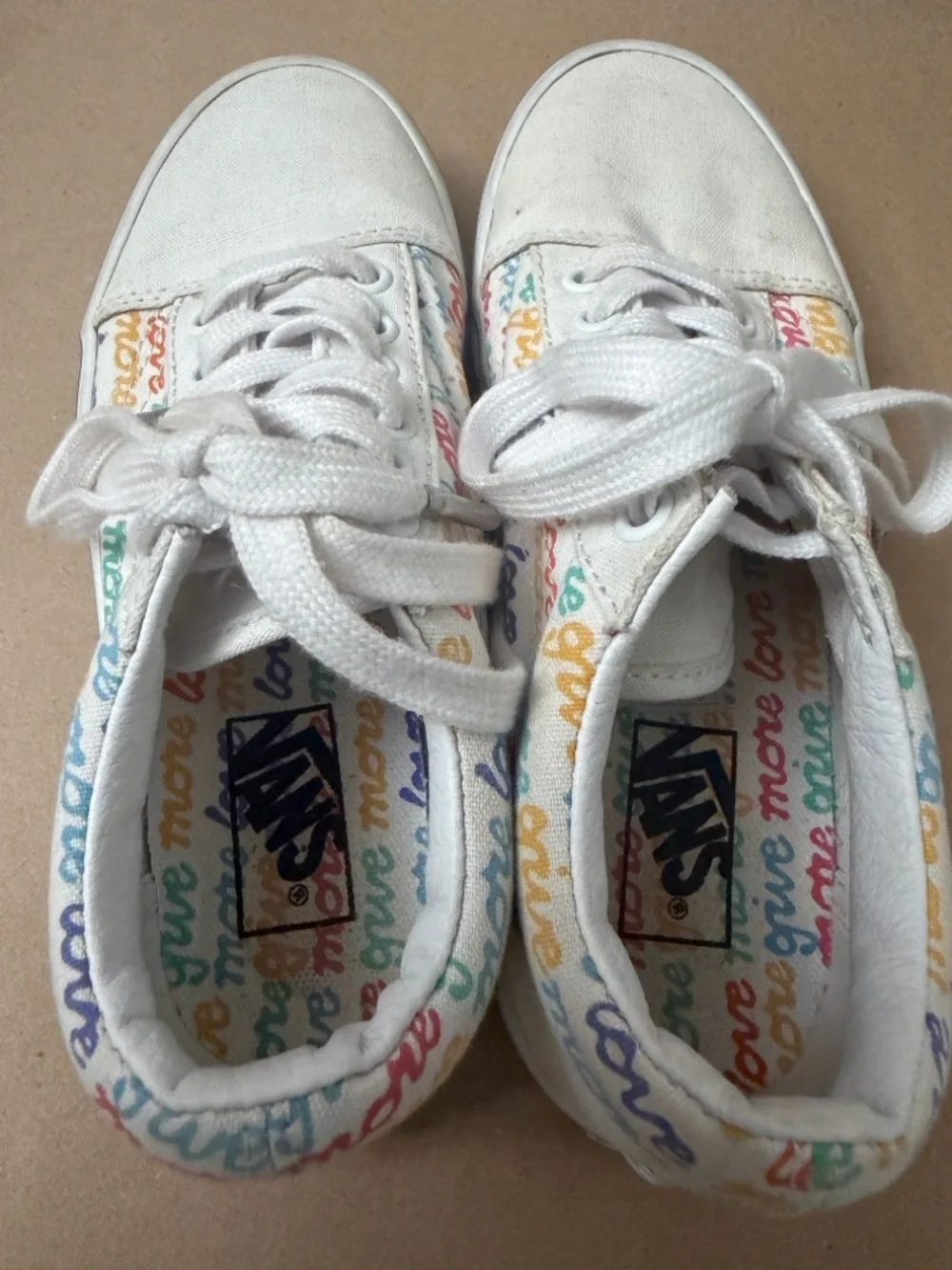 Vans Kids White Canvas Low-Top Sneakers with Multicolor 'love' Script